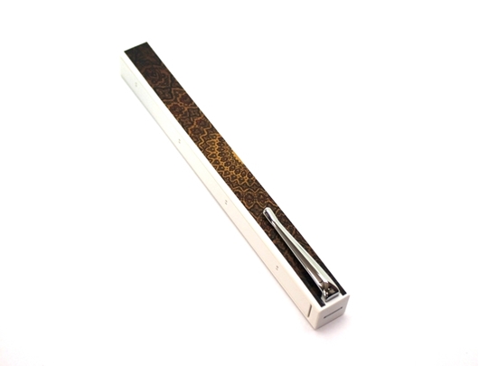 Penwak Swivel Case Pure White Brown Dome