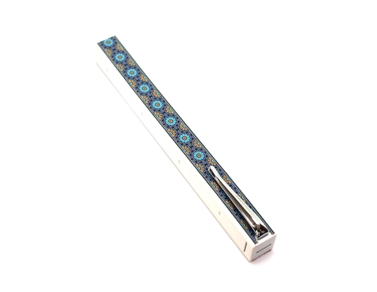 Penwak Swivel Case Pure White Moroccan Tile