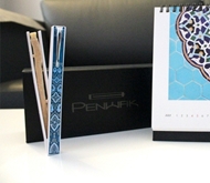 Penwak Kit Pure White Turkish Blue standing